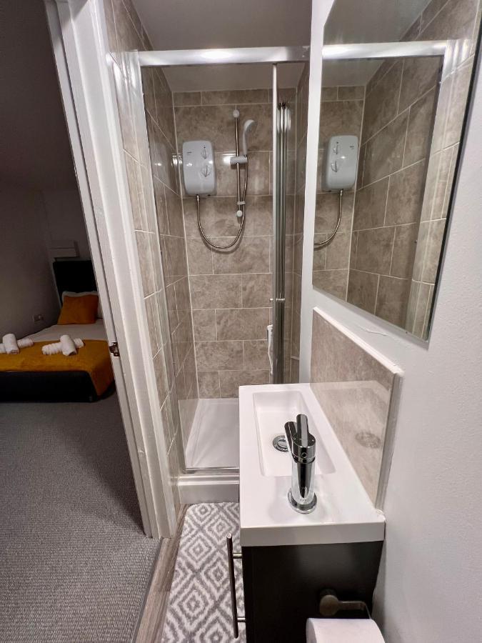Superb Modern Flat In Northampton, Parking &Ev Apartment Exterior foto