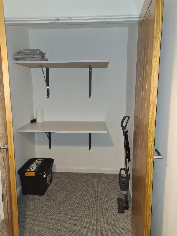 Superb Modern Flat In Northampton, Parking &Ev Apartment Exterior foto